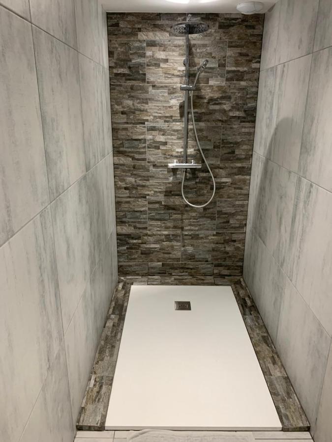Le Relais De La Fontaine & Jacuzzi Villa Montcornet  Екстериор снимка