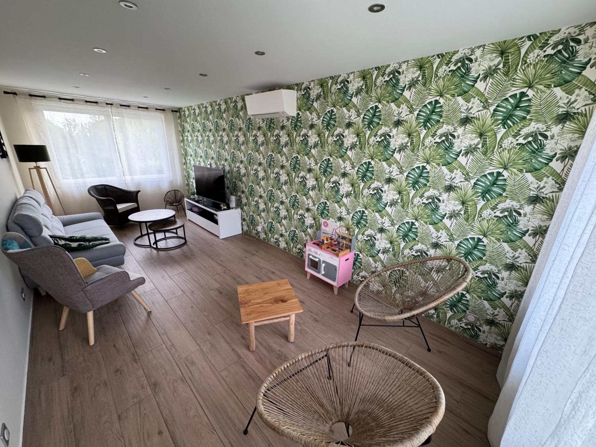 Le Relais De La Fontaine & Jacuzzi Villa Montcornet  Екстериор снимка