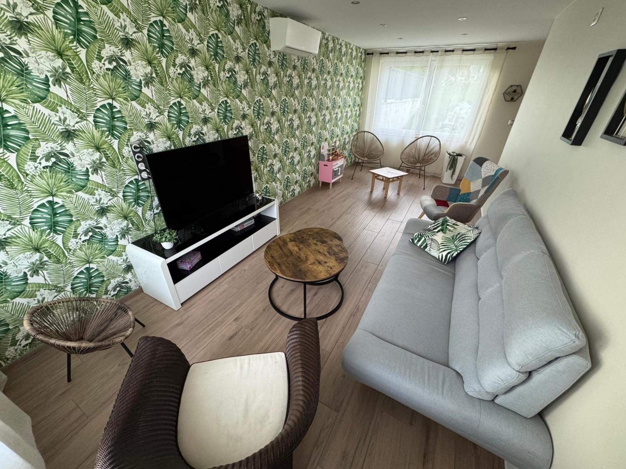 Le Relais De La Fontaine & Jacuzzi Villa Montcornet  Екстериор снимка